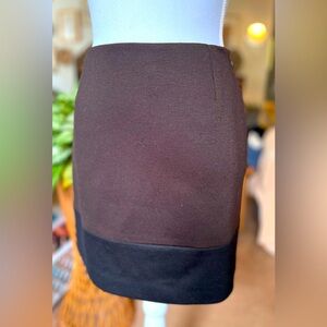 Tahari short skirt